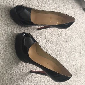 Red bottoms like new too small